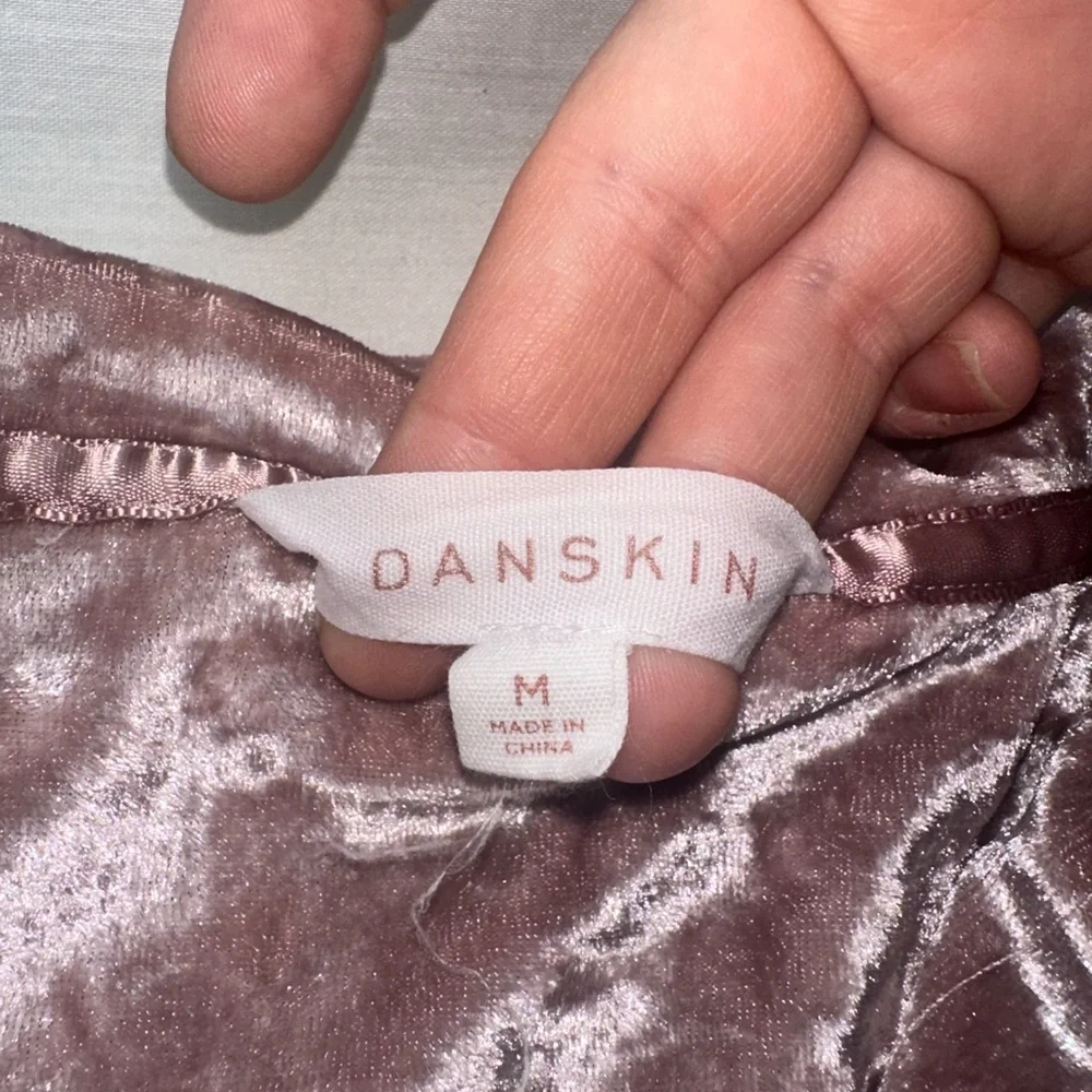 Danskin Dusty Pink Crushed Velvet Sleepwear Pajama Set Top and Shorts Size M